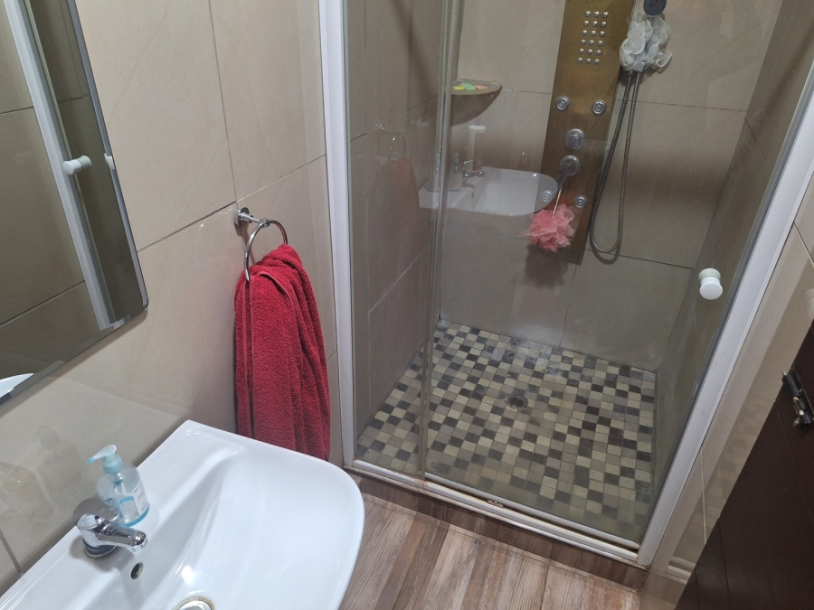 3 Bedroom Property for Sale in Mohadin North West